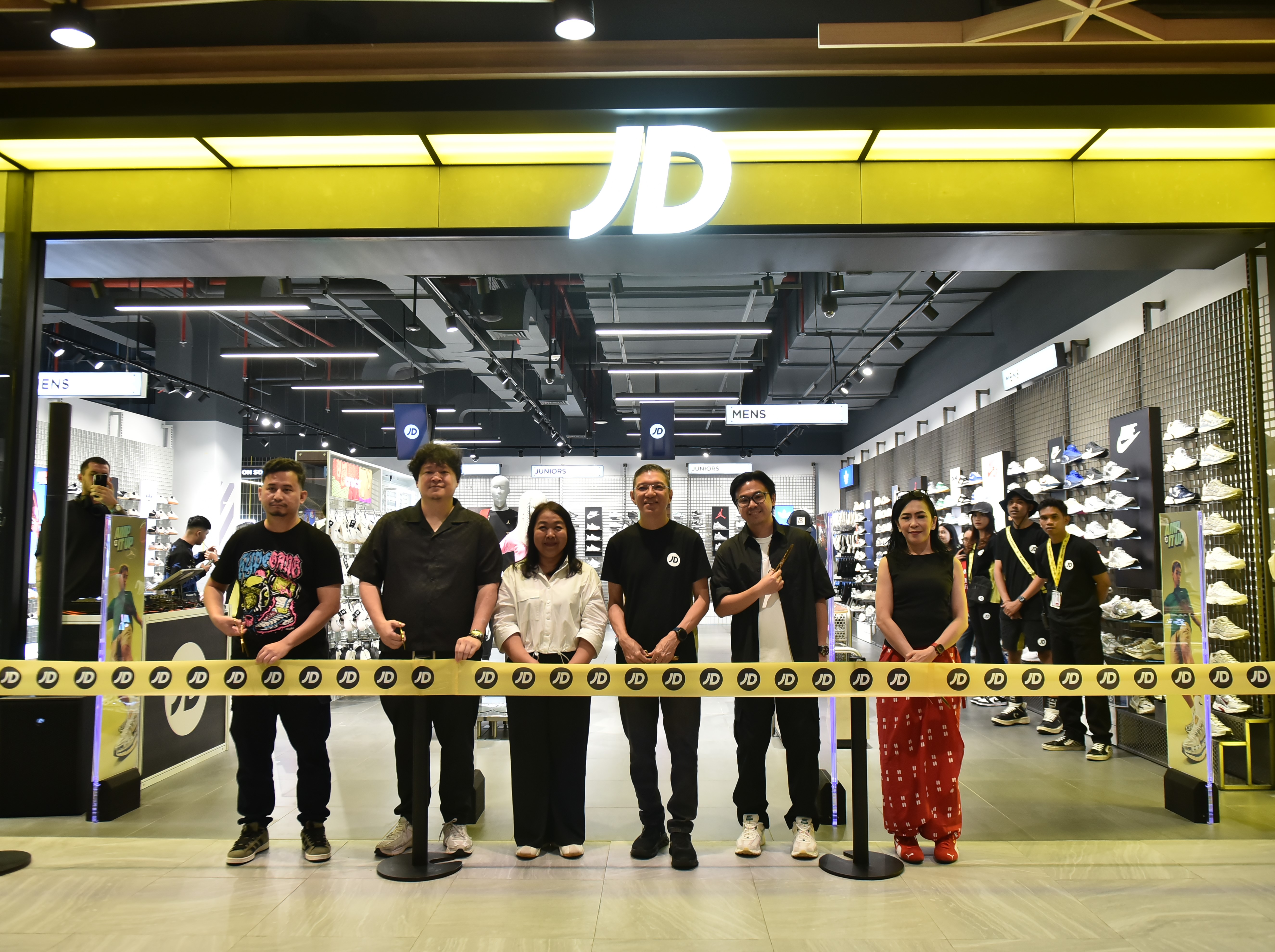 jd-sports-resmikan-gerai-pertama-di-bali.jpg