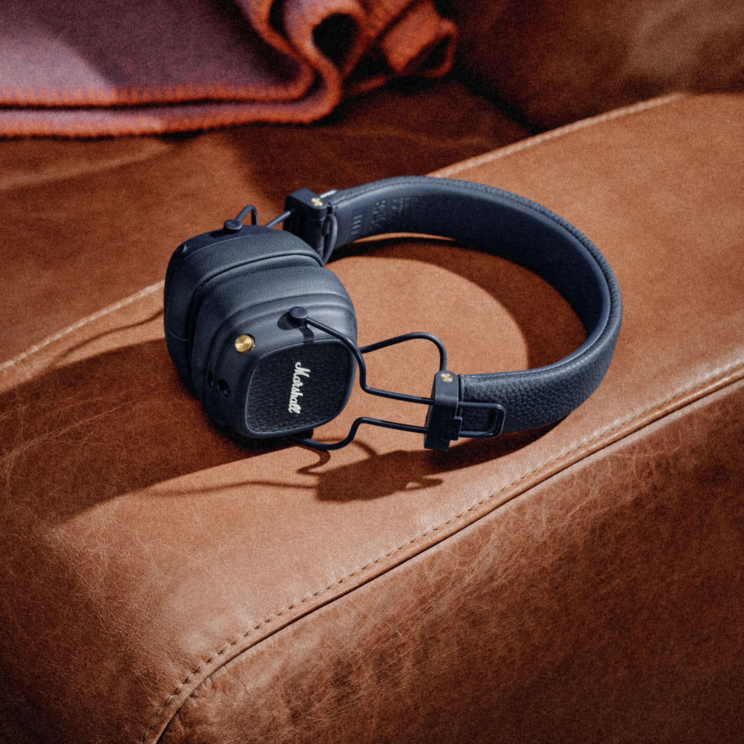 marshall-major-v-midnight-blue.jpg