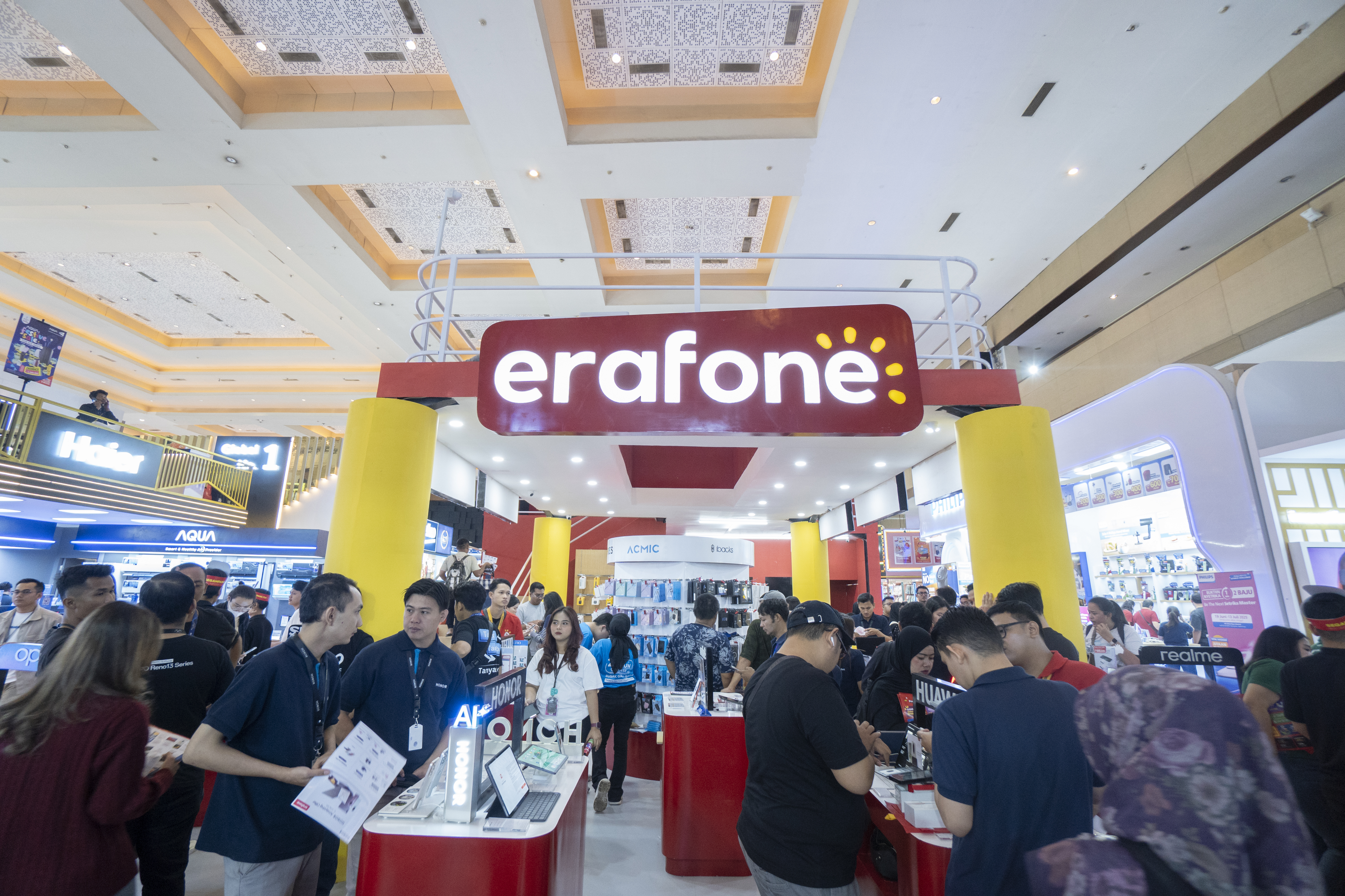 Erajaya Group Enlivens Jakarta Fair 2025 with Spectacular Gadget Promos and Interactive Activities
