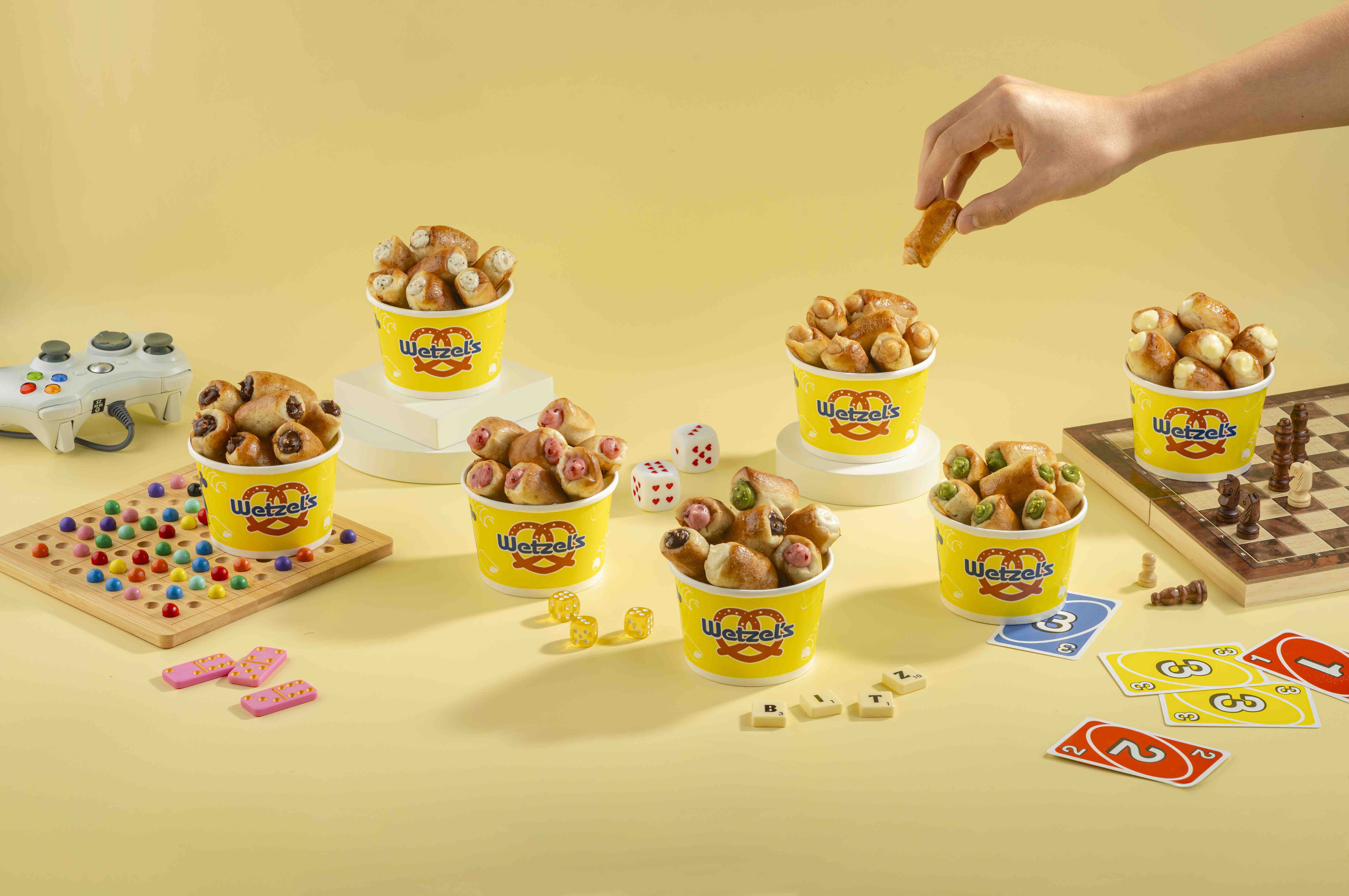 Mix The Six! Wetzel’s Pretzels Launches 6 Pretzel Bitz Flavors You Can Customize Any Way You Like