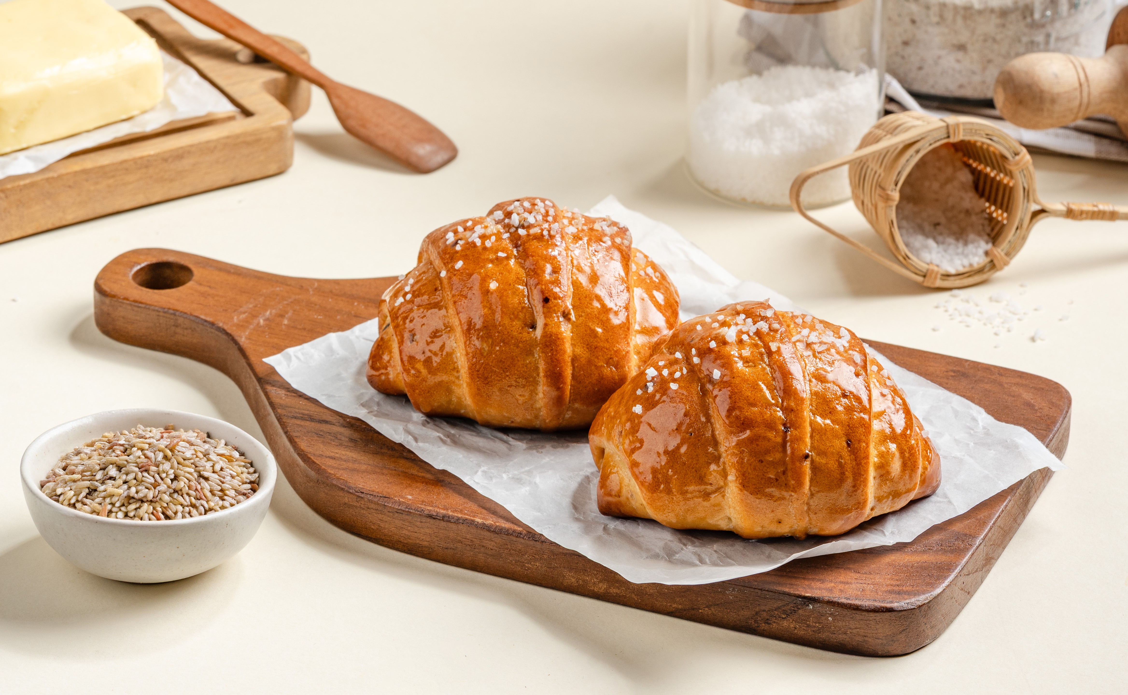 Crack. Snack. Daebak! Paris Baguette Introduces Shio Butter, Bringing Korean-Style Salt Bread to Indonesia
