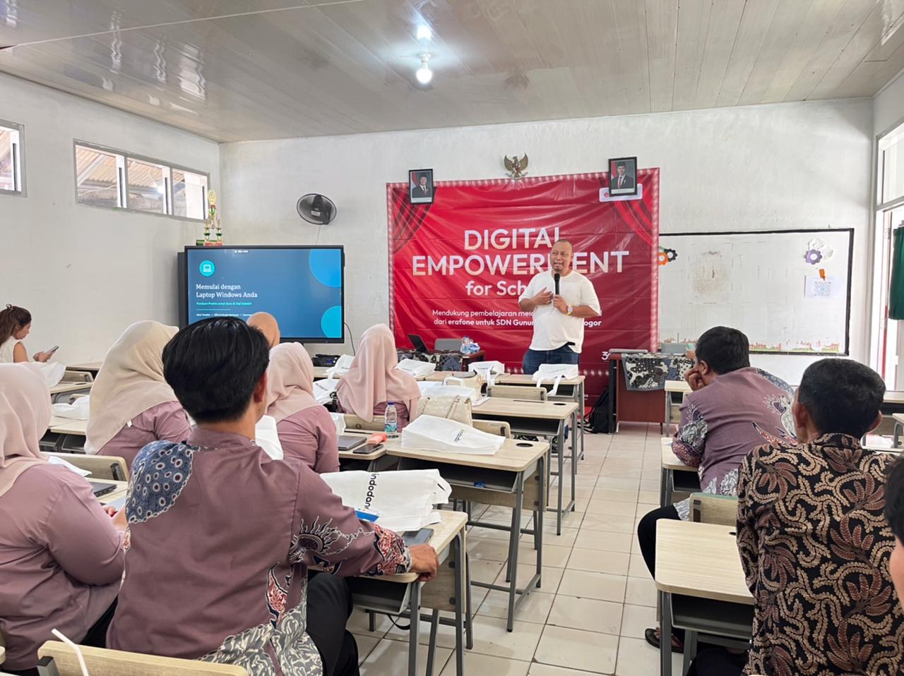 erafone-donasikan-perangkat-teknologi-dan-pelatiha.jpeg